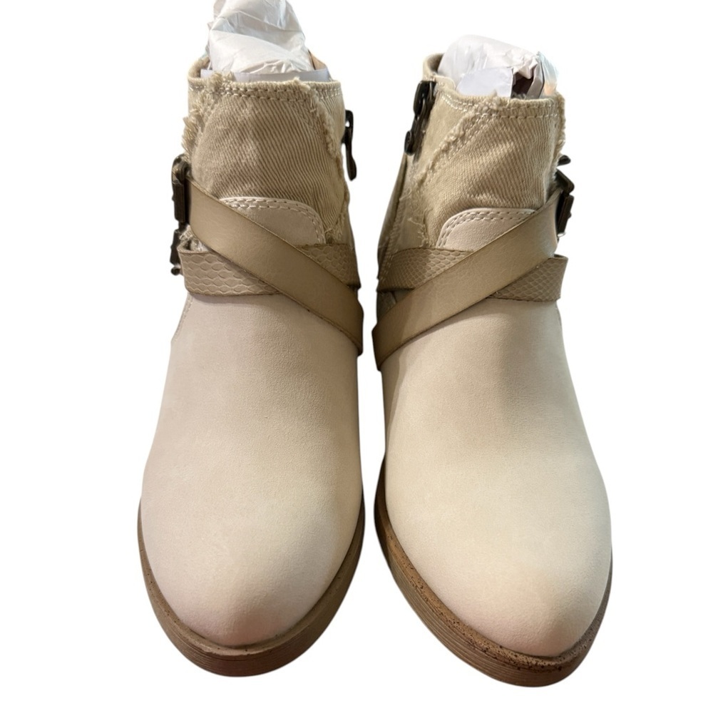 Blowfish Malibu Women’s Beige Ankle Boots – Size 6